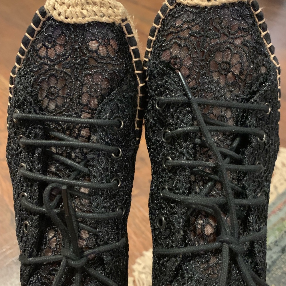 Lace platform espadrilles. - Picture 2 of 8